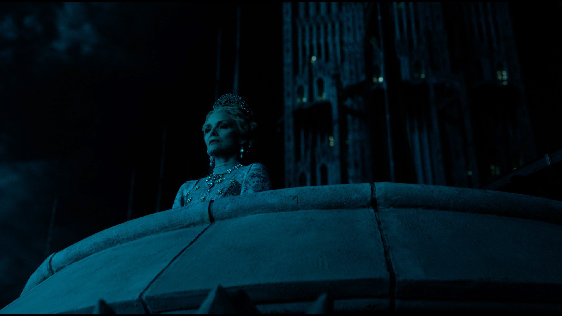 Анджелина Джоли возвращается как Владычица Тьмы в первом трейлере фильма «Малефисента 2»
