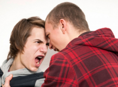 Как устранить причины агрессии у подростков