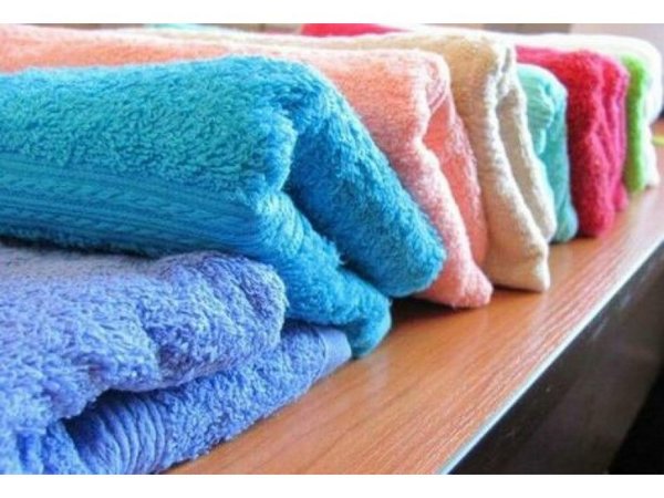 Почему после стирки полотенца становятся твердыми и что с этим делать?